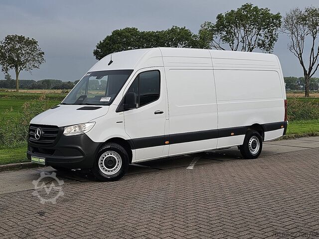 High-roof van MERCEDES-BENZ ESPRINTER L3H2 81 kWh AC/DC