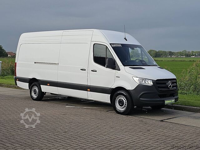 High-roof van MERCEDES-BENZ ESPRINTER L3H2 81 kWh AC/DC