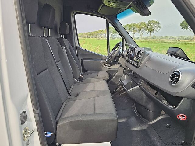 High-roof van MERCEDES-BENZ ESPRINTER L3H2 81 kWh AC/DC