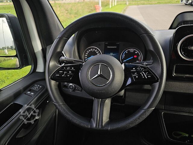High-roof van MERCEDES-BENZ ESPRINTER L3H2 81 kWh AC/DC