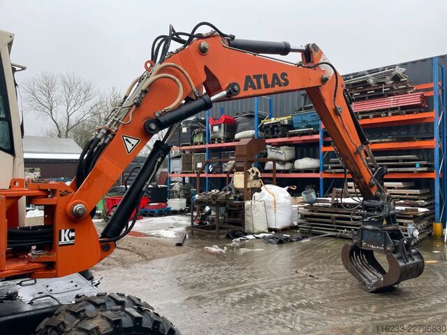 Mobile excavator Terex 