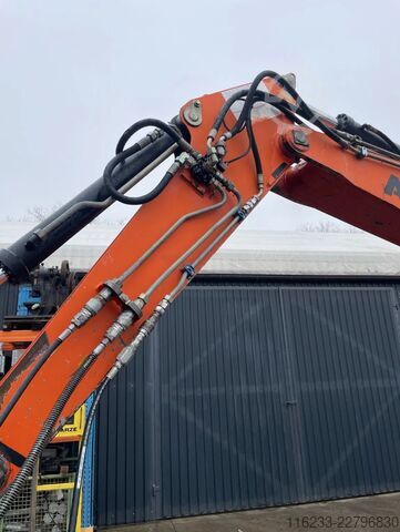 Mobile excavator Terex 