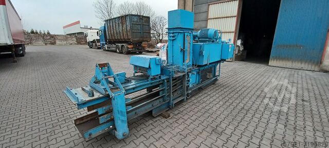 Hydraulic press for paper. American Baler CO hydrauliczna