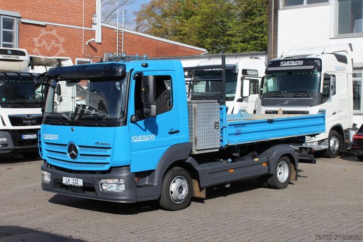 Dreiseitenkipper Mercedes-Benz Atego  921  Seitenkipper 3-Sitzer AHK ACC