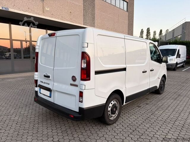 Kastenwagen hoch FIAT Talento   POMPA INIEZIONE ROTTA