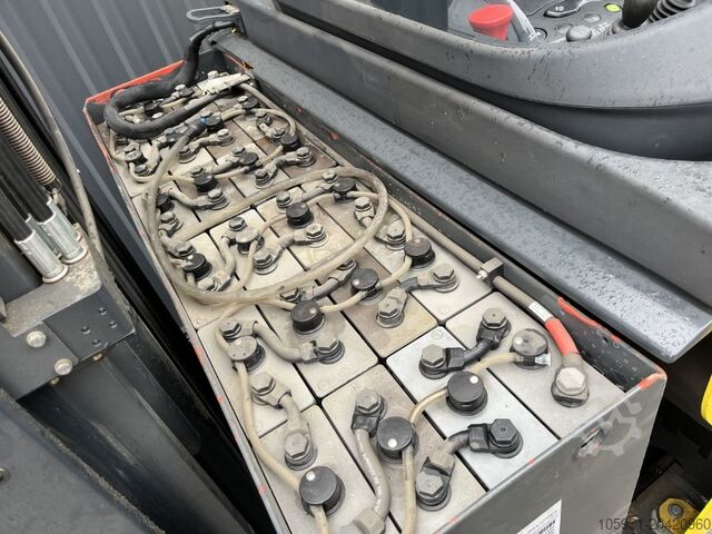 Schubmaststapler Linde R14-01