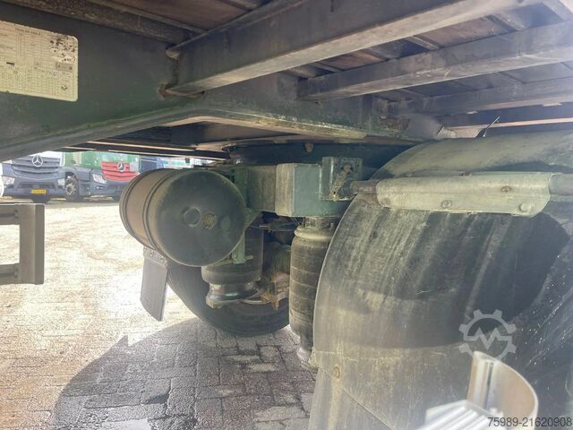 Schiebeplanen Leciñena air susrpansion,  double axels