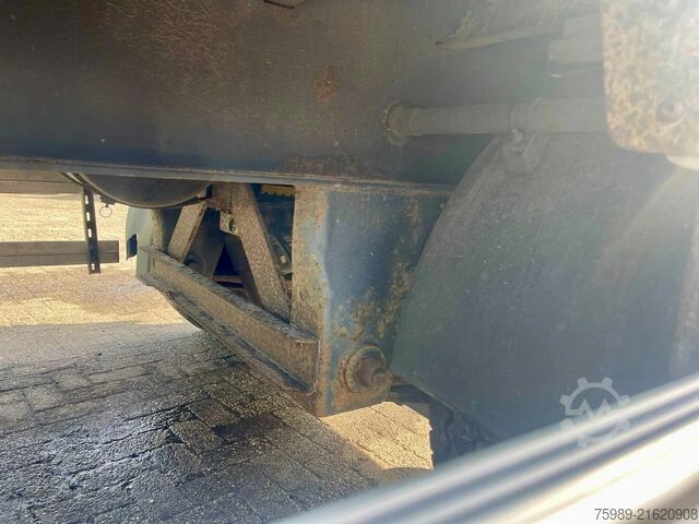 Schiebeplanen Leciñena air susrpansion,  double axels