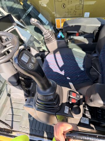 Materialumschlagbagger Caterpillar MH3024