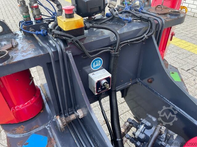 Minikran Unic URW 506 CDER