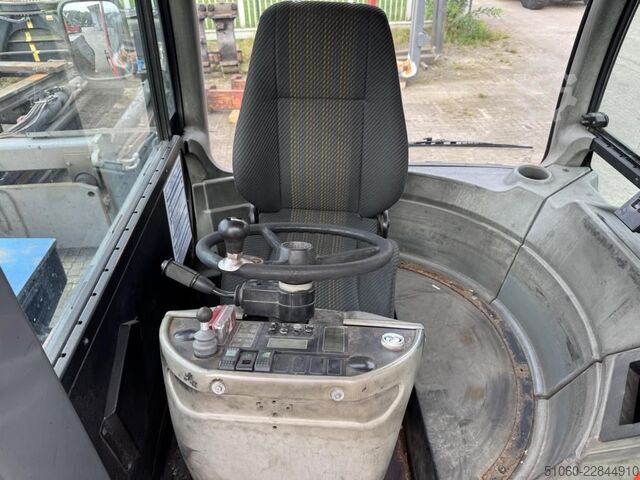 Terminal tractor Terberg TT220