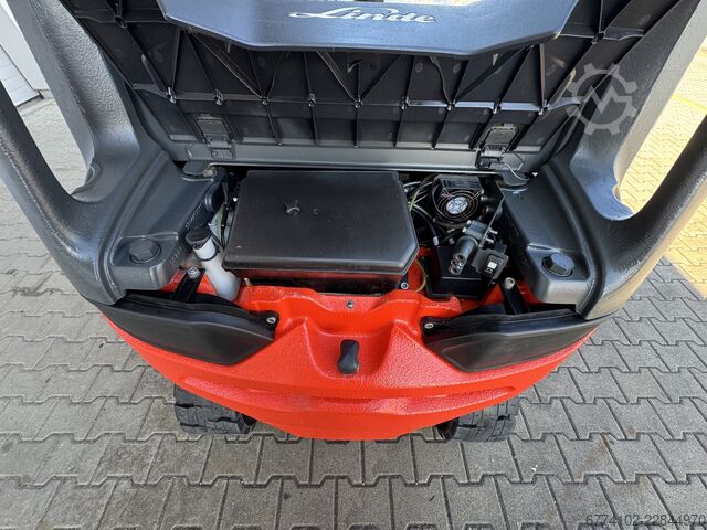 Electric - 4 wheels Linde E25 + Ladegerät NEU 80100--EK