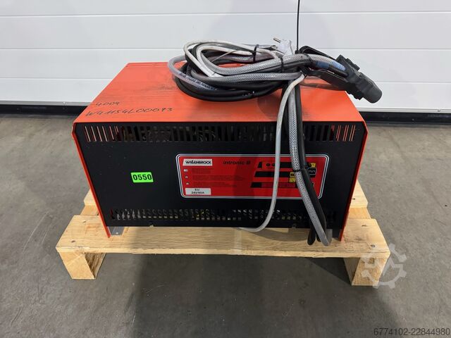 Electric - 3 wheels Linde E12-386-02 + Ladegerät 3550 --EK