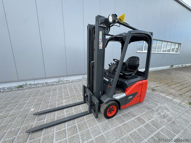 Electric - 3 wheels Linde E12-386-02 + Ladegerät 3550 --EK