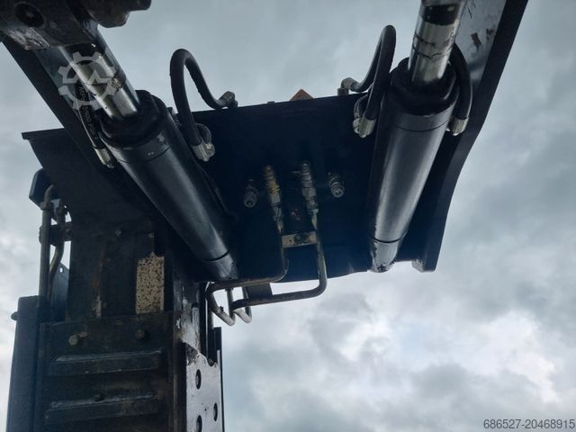 Frontstapler JCB TLT25D