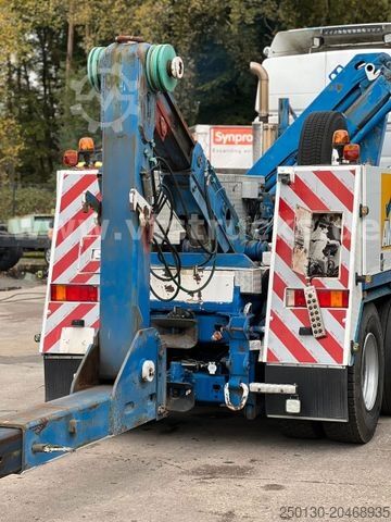 Abschleppwagen MAN F90 24.292 FVL/BL 6x2 Abschleppvorrichtung/Kran