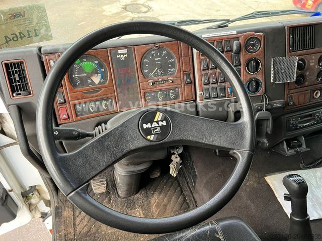 Abschleppwagen MAN F90 24.292 FVL/BL 6x2 Abschleppvorrichtung/Kran