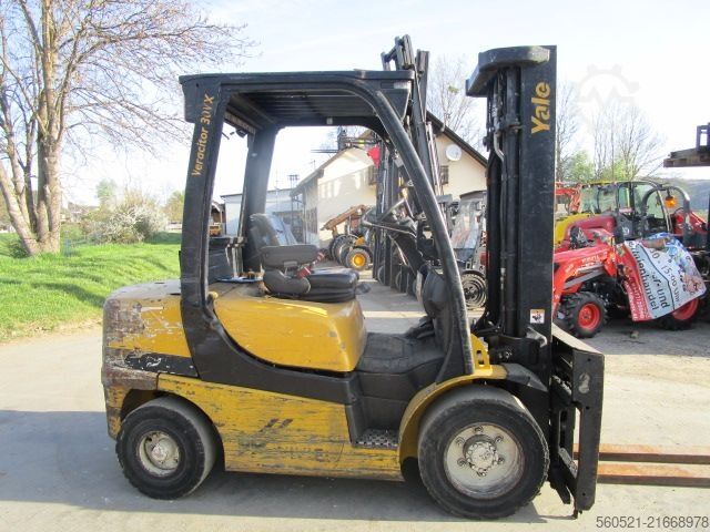 Dieselstapler Yale GDP30VX - Triplex-Freihub 4,9m + ZINKENVERSTELLER