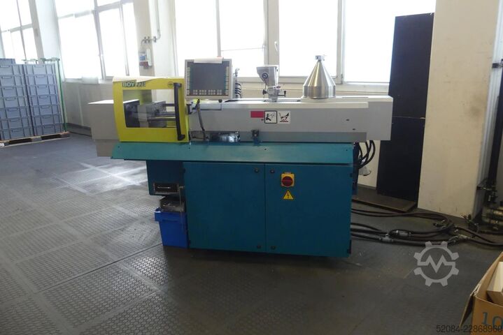 Injection molding machine BOY 22 E