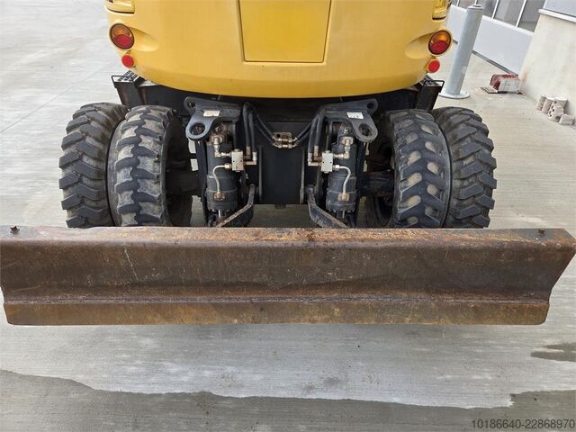Komatsu PW118MR-11 Komatsu PW118MR-11