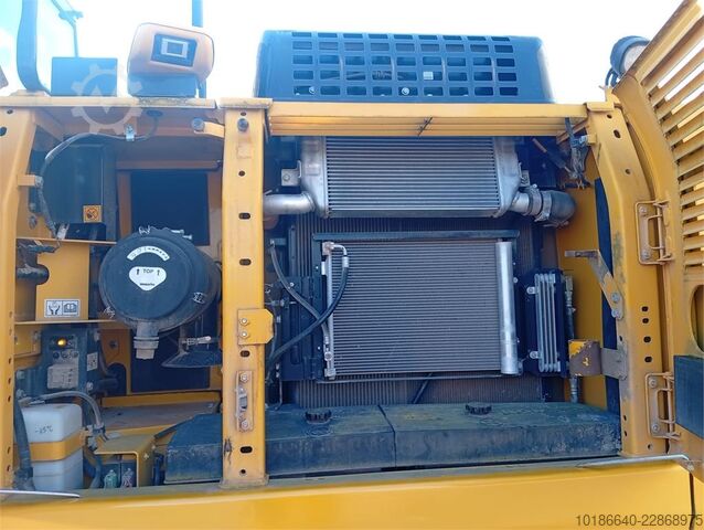 Komatsu PC210LC-11E0 Komatsu PC210LC-11E0