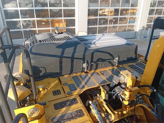 Komatsu PC210LC-11E0 Komatsu PC210LC-11E0