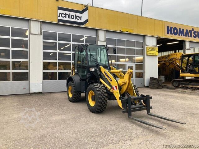 Komatsu WA80M-8E0 Komatsu WA80M-8E0