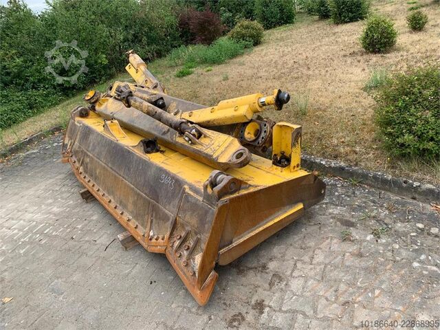 Komatsu D65EX-18E0 Komatsu D65EX-18E0