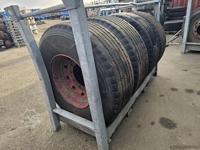 2010 BRIDGESTONE | R 164 \ TRAILERREIFEN | 425/65 R 22.5 | 4 STÜCK | 12-12-8-5 MM PROFILTIEFE BRIDGESTONE | R 164 \ TRAILERBAND | 425/65 R 22.5| 4 STUKS | ...