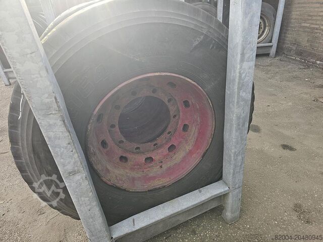 2010 BRIDGESTONE | R 164 \ TRAILERREIFEN | 425/65 R 22.5 | 4 STÜCK | 12-12-8-5 MM PROFILTIEFE BRIDGESTONE | R 164 \ TRAILERBAND | 425/65 R 22.5| 4 STUKS | ...