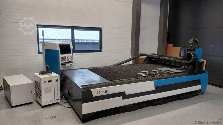 Laserschneider Wycinarka laserowa do stali SUDA FC 1530 Wycinarka laserowa do stali SUDA FC 1530