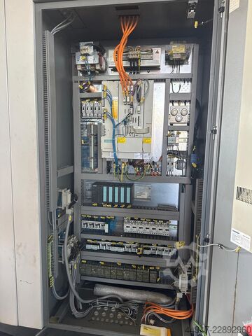 Vertical machining center DECKEL MAHO DMC 103 V