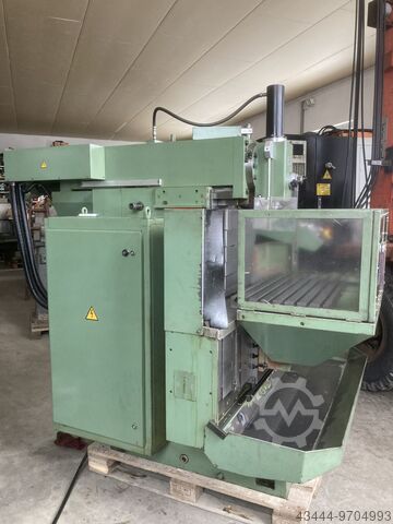 Werkzeugfräsmaschine Tos FNGJ 40