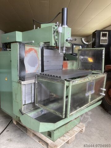 Werkzeugfräsmaschine Tos FNGJ 40