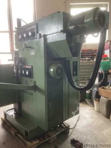 Werkzeugfräsmaschine Tos FNGJ 40