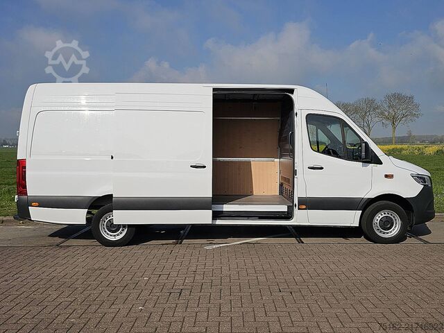High-roof van MERCEDES-BENZ SPRINTER 317 L2H2 LED Mbux 10