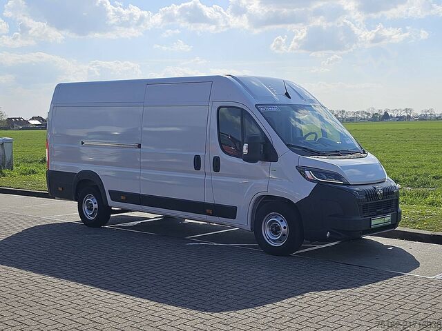 High-roof van PEUGEOT BOXER 2.2 L4H2 Automaat Navi