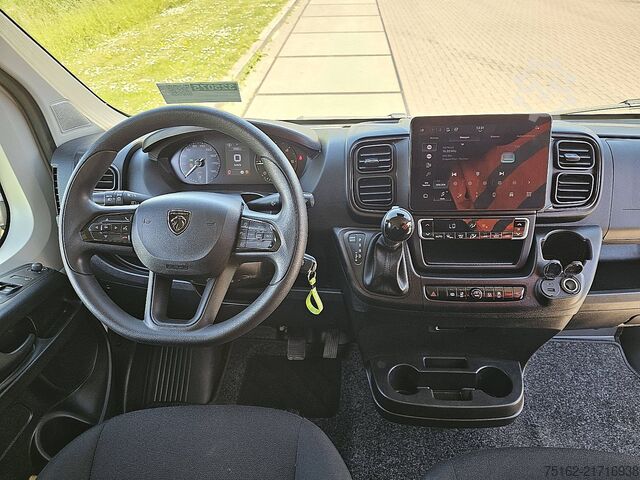 High-roof van PEUGEOT BOXER 2.2 L4H2 Automaat Navi