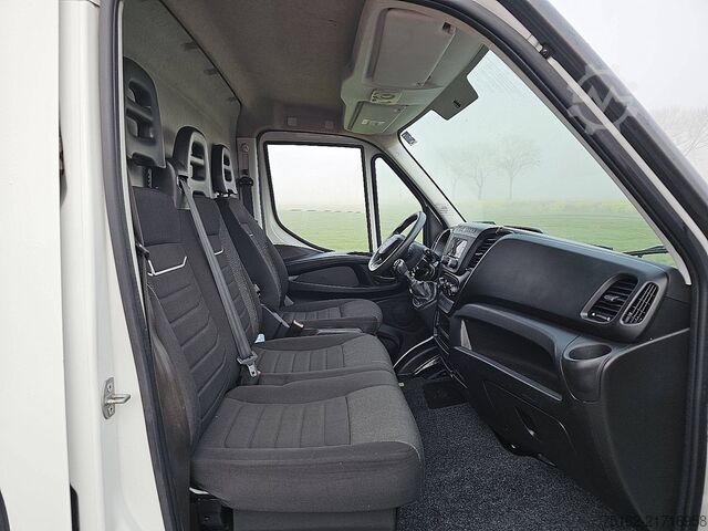 High-roof van IVECO DAILY 35C14 L2H2 Dubbellucht AC!