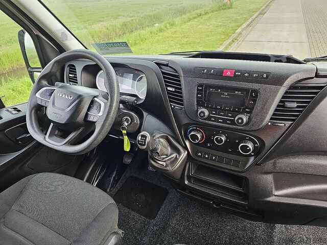 High-roof van IVECO DAILY 35C14 L2H2 Dubbellucht AC!