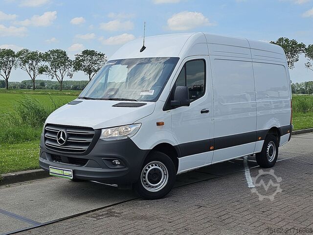 High-roof van MERCEDES-BENZ SPRINTER 317 L2H2 Mbux RWD Euro6!