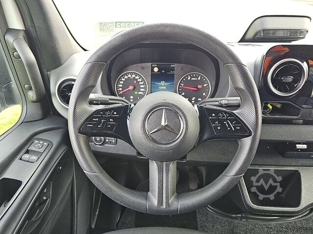 High-roof van MERCEDES-BENZ SPRINTER 317 L2H2 Mbux RWD Euro6!