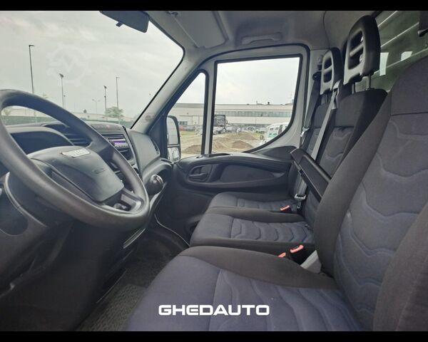 Minibus IVECO 35C15 - FURGONE CON SPONDA POSTERIORE CARICATRICE