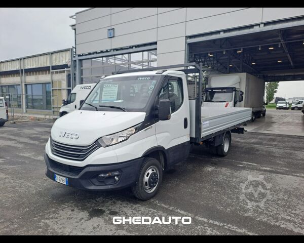 Minibus IVECO DAILY 35C16H3.0 CASSONE FISSO BRICCOLANI
