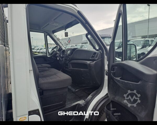 Minibus IVECO DAILY 35C16H3.0 CASSONE FISSO BRICCOLANI