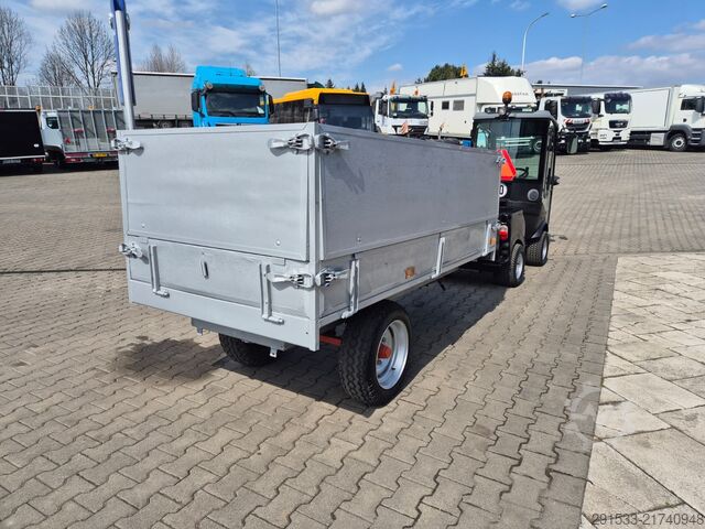Municipal tractor Kärcher MIC 34C - TIPP TRAILER