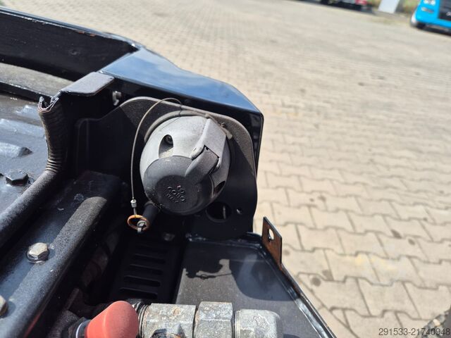 Municipal tractor Kärcher MIC 34C - TIPP TRAILER