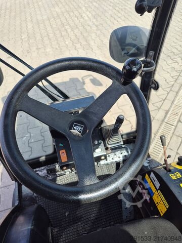 Municipal tractor Kärcher MIC 34C - TIPP TRAILER