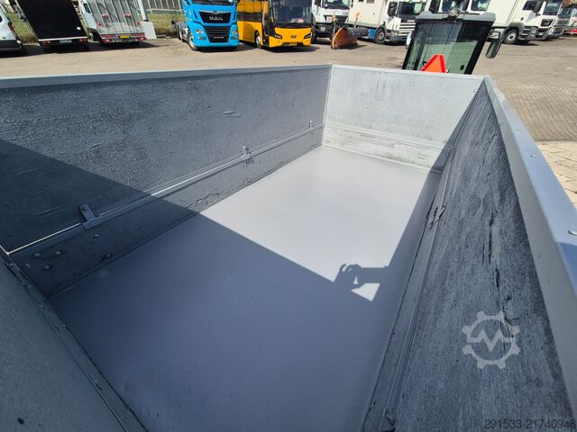 Municipal tractor Kärcher MIC 34C - TIPP TRAILER