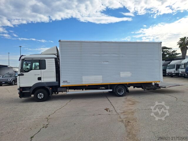 Transporter mit Koffer MAN TGL 8.180N